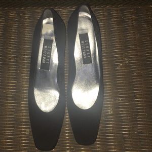 Stuart Weitzman classic black pump
